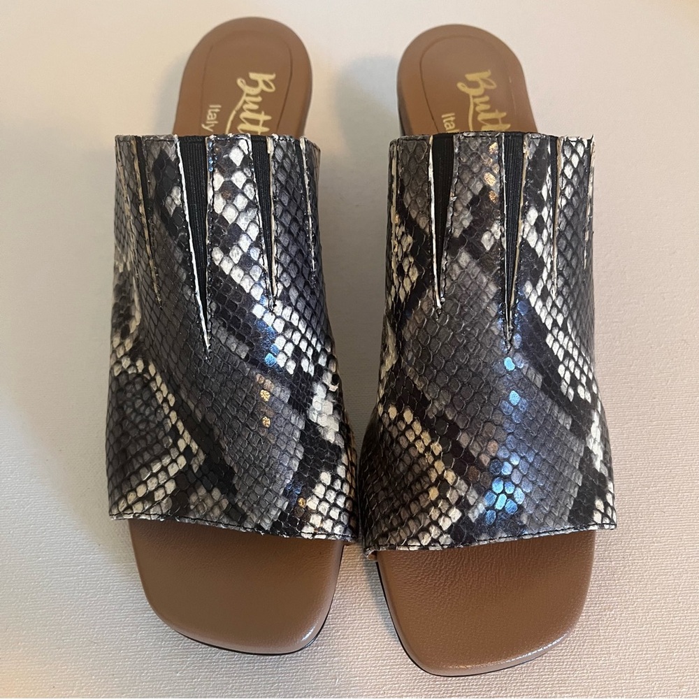 Butter Italy Heeled Sandals Snake Pattern  Open Toe Stretch Vero Cuolo Size 7B
